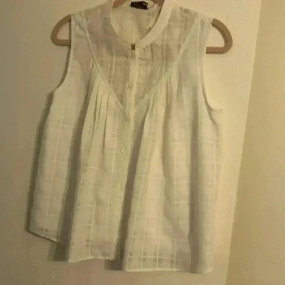 Anthropologie Current Air sleeveless button down top. - Picture 6 of 13